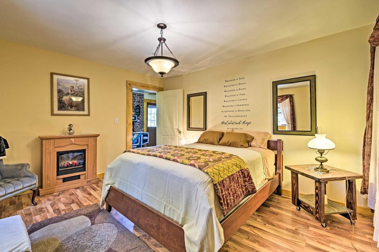 Honey House Cabin - A Quiet Countryside Retreat! Nappanee Экстерьер фото