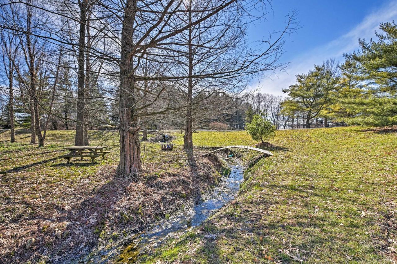 Honey House Cabin - A Quiet Countryside Retreat! Nappanee Экстерьер фото