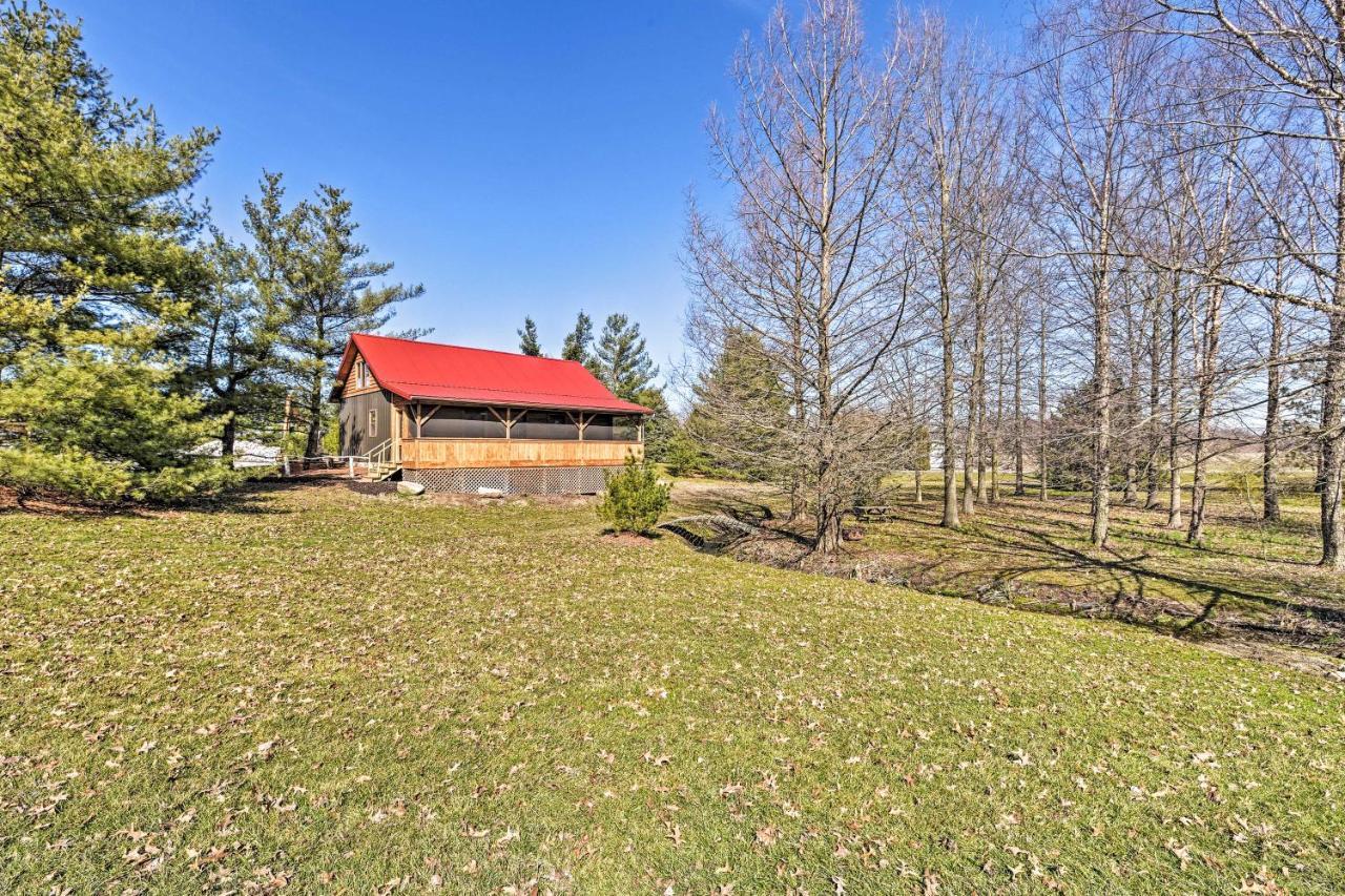 Honey House Cabin - A Quiet Countryside Retreat! Nappanee Экстерьер фото
